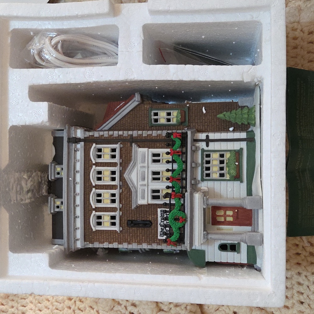 Heritage Village Collection " Crown & Cricket Inn" Charles Dickens Heritage.